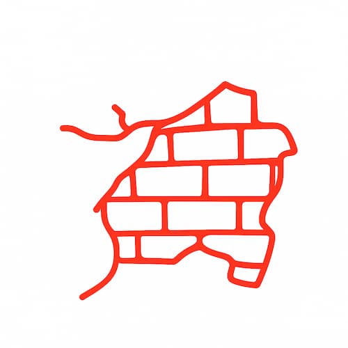 Kaputte Wand mit einem Riss